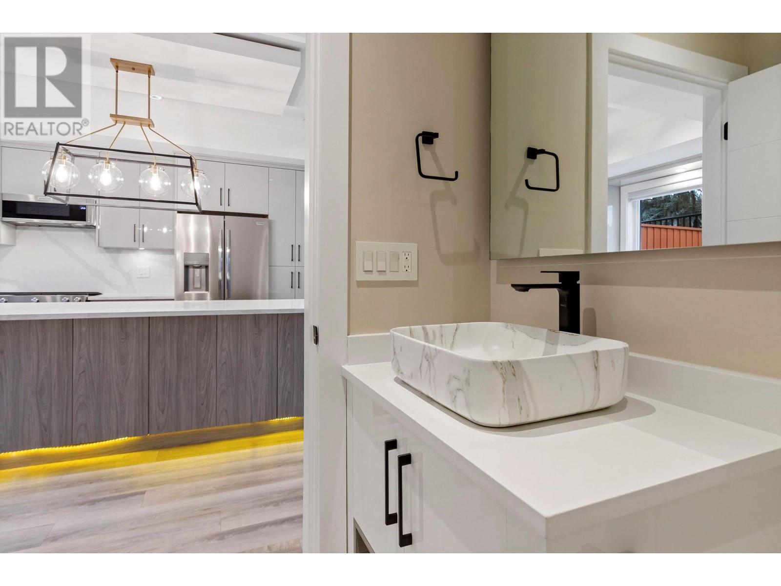 1520 Lakeview Street, Kelowna, British Columbia  V1Y 6R5 - Photo 9 - 10345977