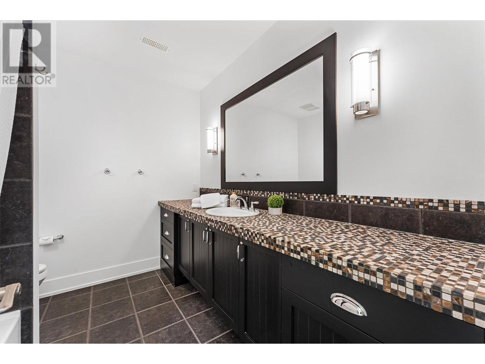 982 Long Ridge Court, Kelowna, British Columbia  V1V 2S1 - Photo 48 - 10345879