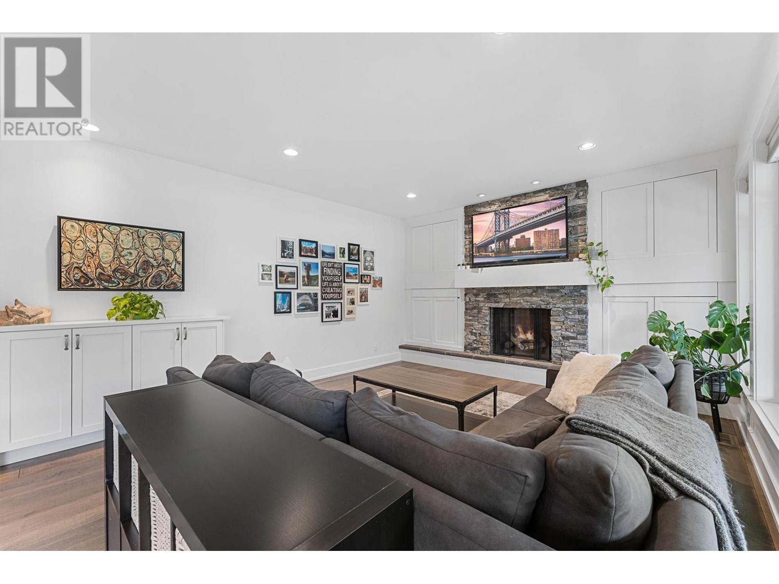 982 Long Ridge Court, Kelowna, British Columbia  V1V 2S1 - Photo 7 - 10345879