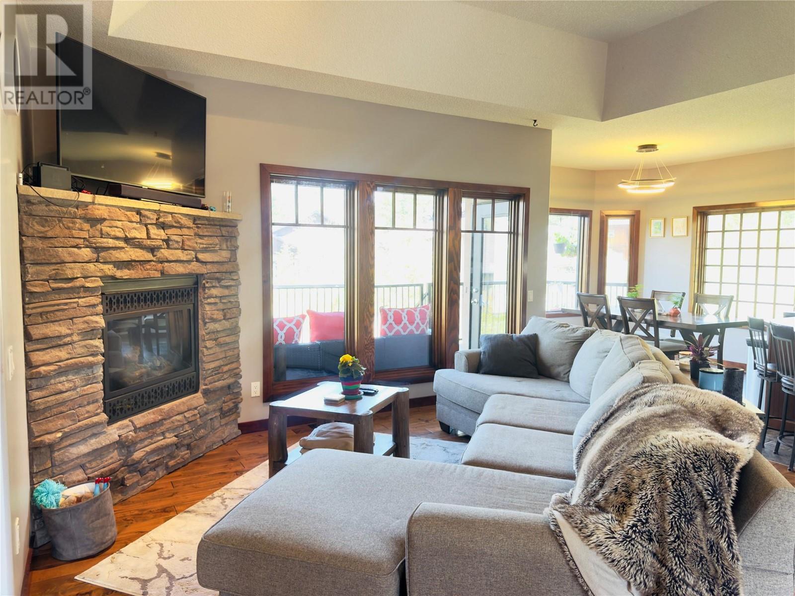 5025 Riverview Road, Fairmont Hot Springs, British Columbia  V0B 1L1 - Photo 11 - 10345943