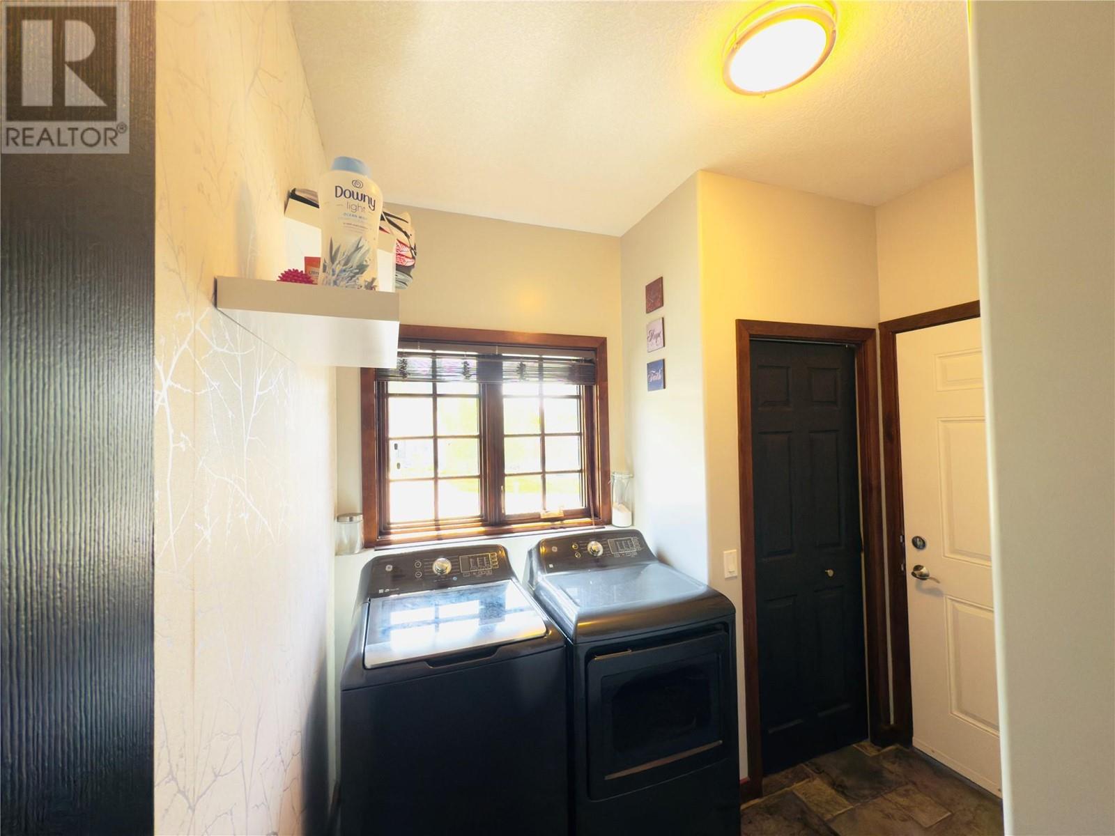 5025 Riverview Road, Fairmont Hot Springs, British Columbia  V0B 1L1 - Photo 15 - 10345943