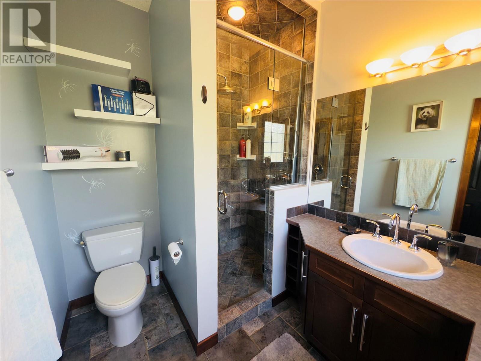 5025 Riverview Road, Fairmont Hot Springs, British Columbia  V0B 1L1 - Photo 19 - 10345943