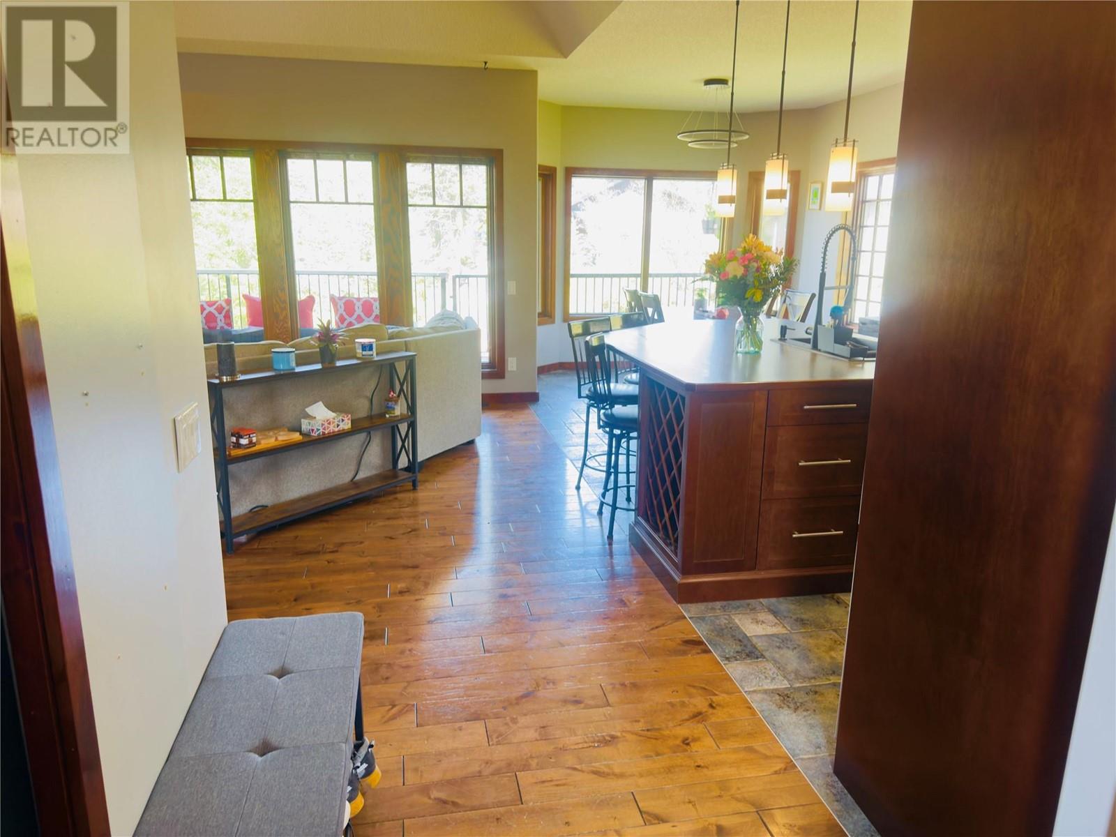 5025 Riverview Road, Fairmont Hot Springs, British Columbia  V0B 1L1 - Photo 3 - 10345943