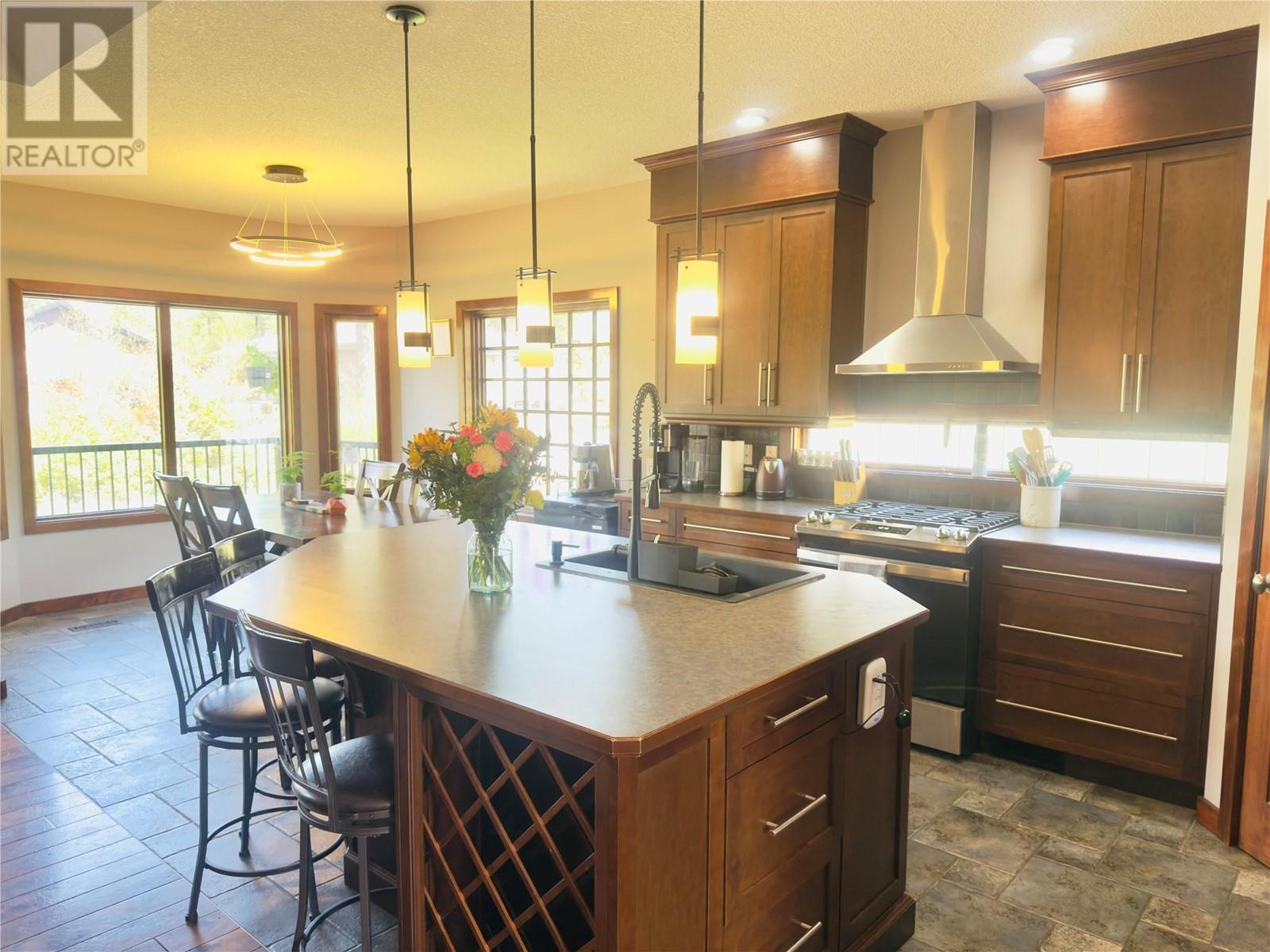 5025 Riverview Road, Fairmont Hot Springs, British Columbia  V0B 1L1 - Photo 5 - 10345943
