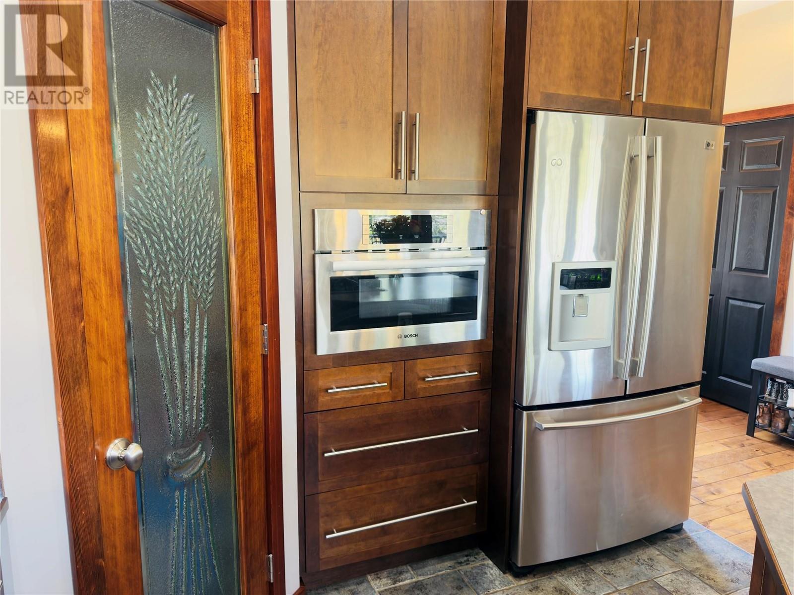 5025 Riverview Road, Fairmont Hot Springs, British Columbia  V0B 1L1 - Photo 8 - 10345943