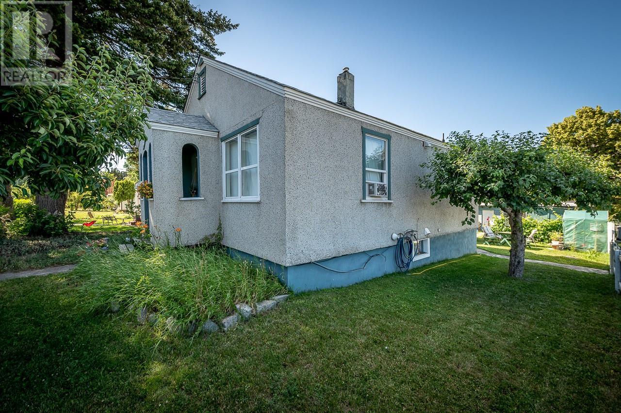 1292 Nicola Street, Kamloops, British Columbia  V2C 2S5 - Photo 4 - 10345997