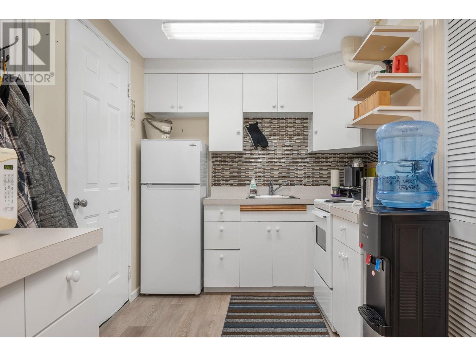 1007 33 Avenue, Vernon, British Columbia  V1T 6T6 - Photo 19 - 10345828