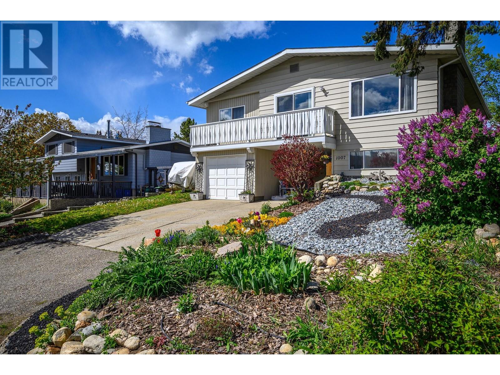 1007 33 Avenue, Vernon, British Columbia  V1T 6T6 - Photo 2 - 10345828