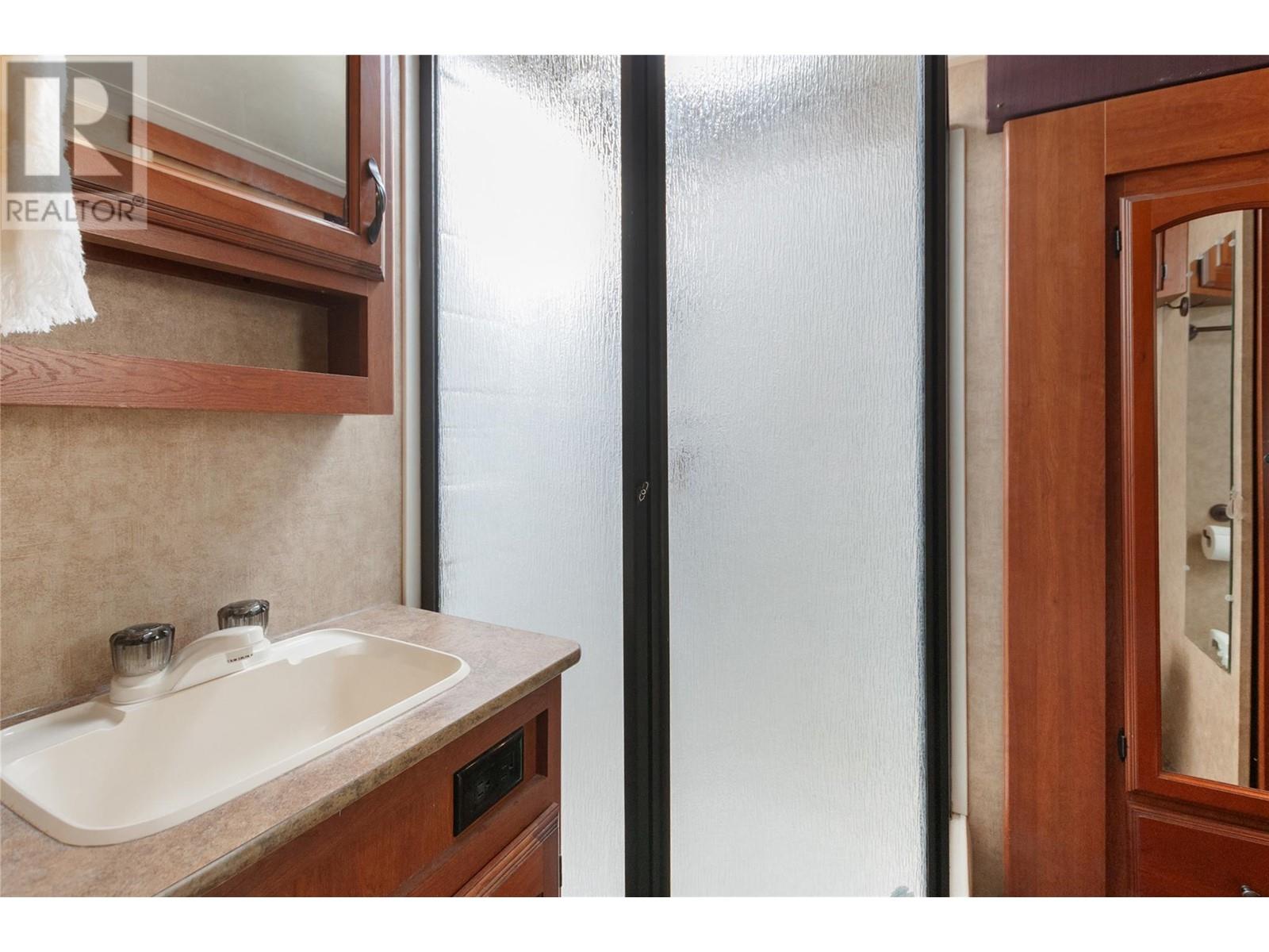 4354 Hwy 3 Highway Unit# 117, Keremeos, British Columbia  V0X 1N1 - Photo 18 - 10345759