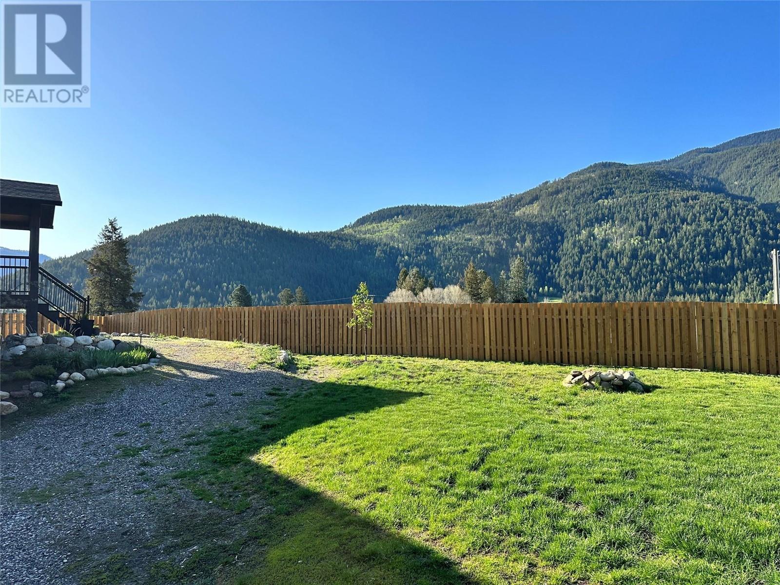 2939 Wetaskiwin Road, Falkland, British Columbia  V0E 1W0 - Photo 2 - 10345493