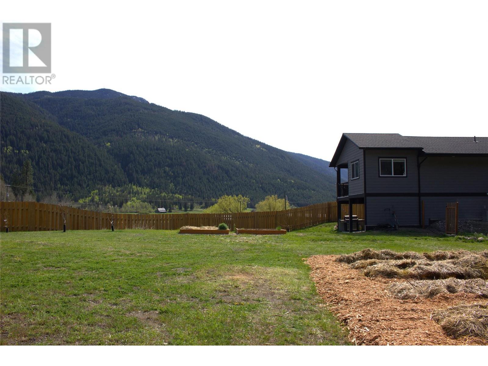 2939 Wetaskiwin Road, Falkland, British Columbia  V0E 1W0 - Photo 61 - 10345493