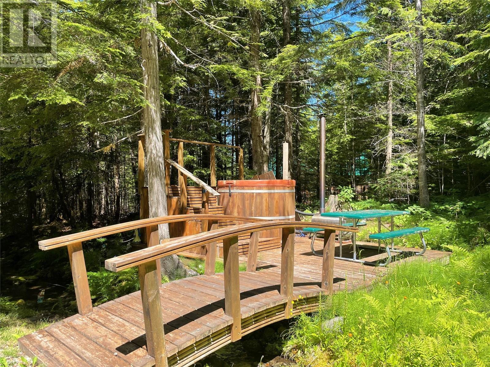 35 Queest Village, Sicamous, British Columbia  V0E 2V0 - Photo 18 - 10345937