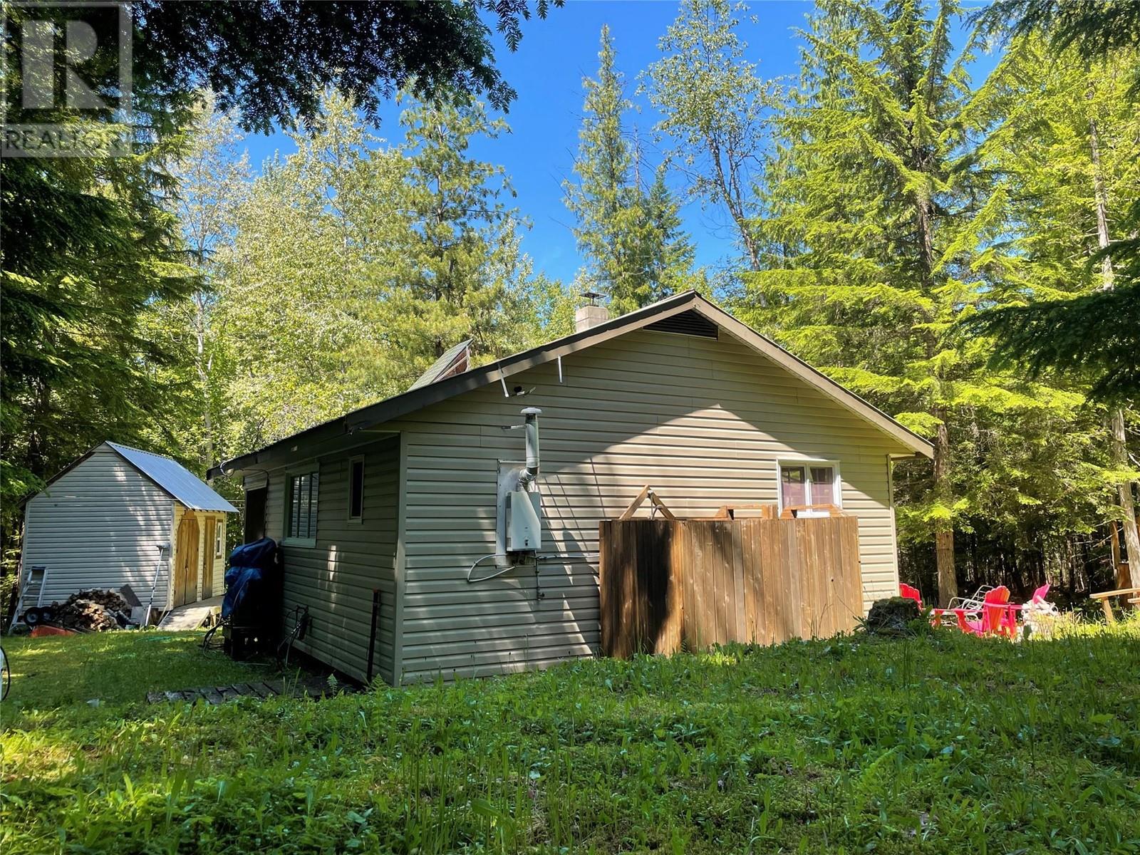 35 Queest Village, Sicamous, British Columbia  V0E 2V0 - Photo 21 - 10345937