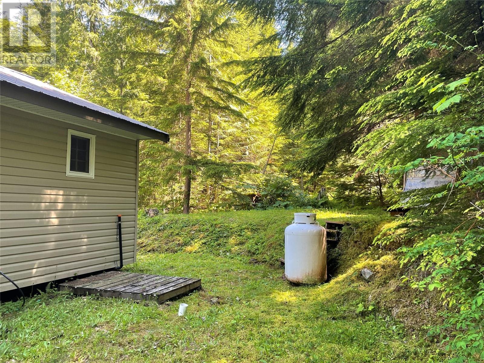 35 Queest Village, Sicamous, British Columbia  V0E 2V0 - Photo 25 - 10345937