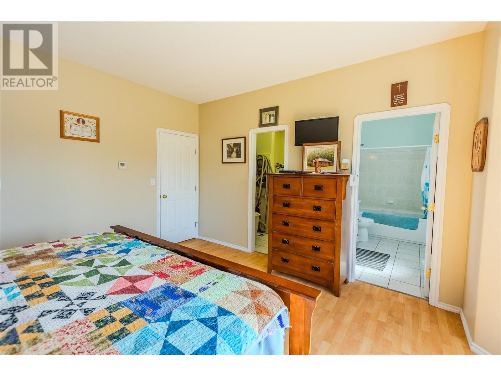 1200 Hook Drive, Kamloops, British Columbia  V2B 7S9 - Photo 19 - 10345864