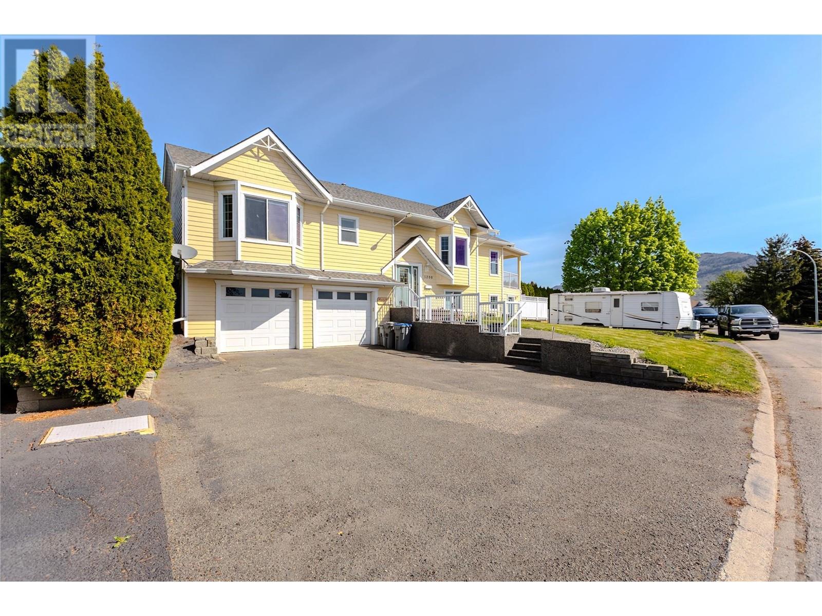 1200 Hook Drive, Kamloops, British Columbia  V2B 7S9 - Photo 2 - 10345864