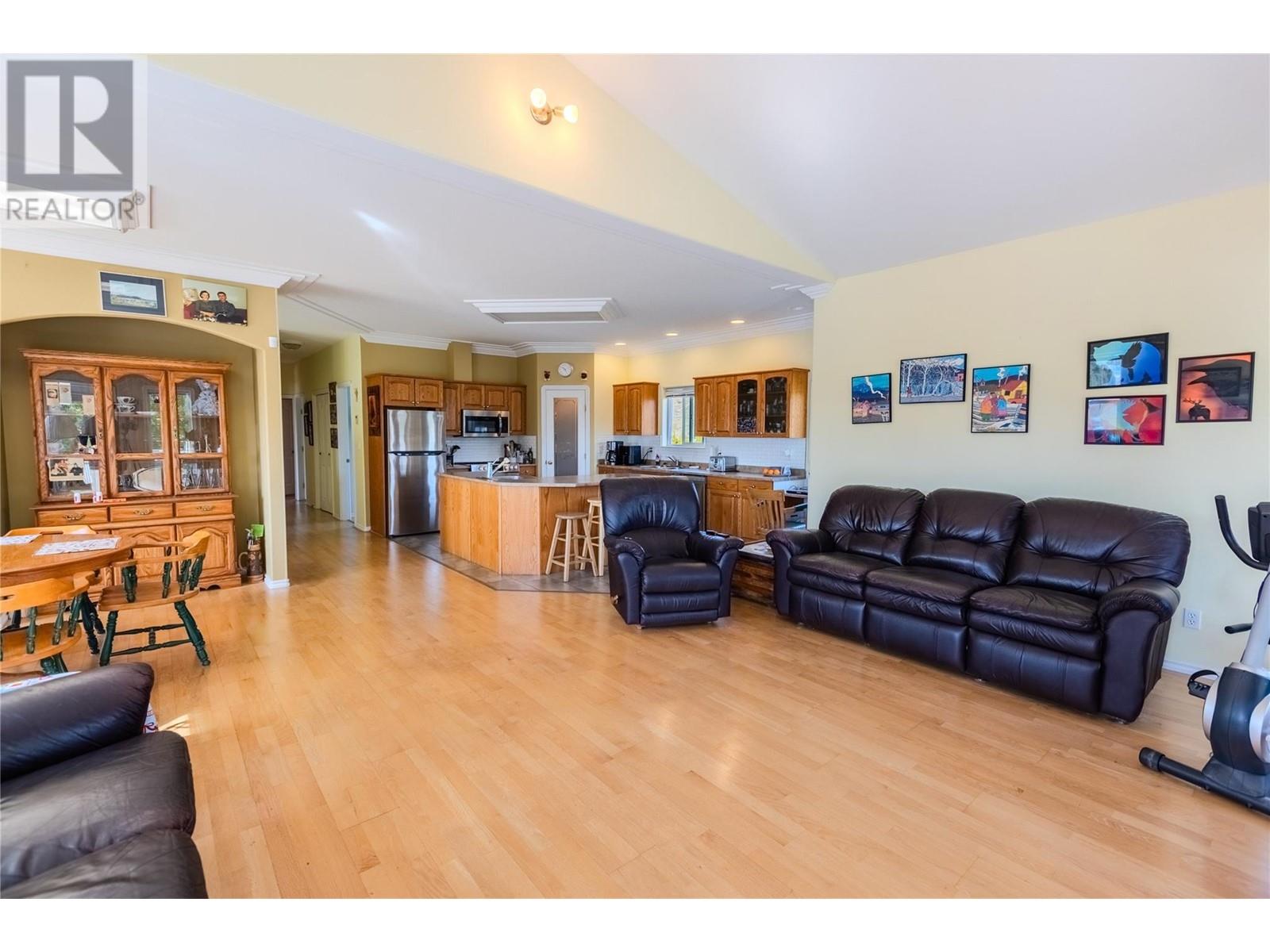 1200 Hook Drive, Kamloops, British Columbia  V2B 7S9 - Photo 6 - 10345864