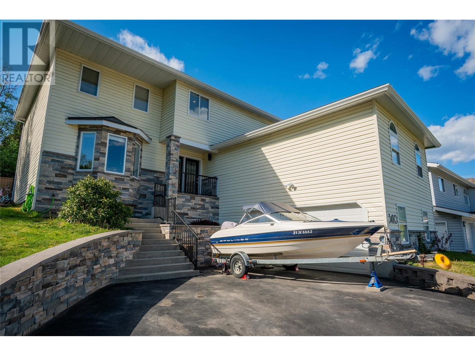 3410 Windsor Place, Castlegar, British Columbia  V1N 4E2 - Photo 2 - 10346034