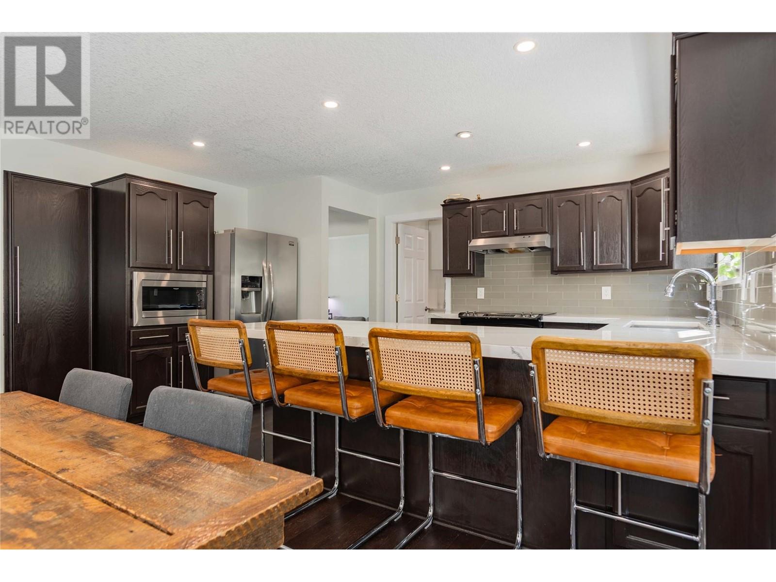 3410 Windsor Place, Castlegar, British Columbia  V1N 4E2 - Photo 21 - 10346034