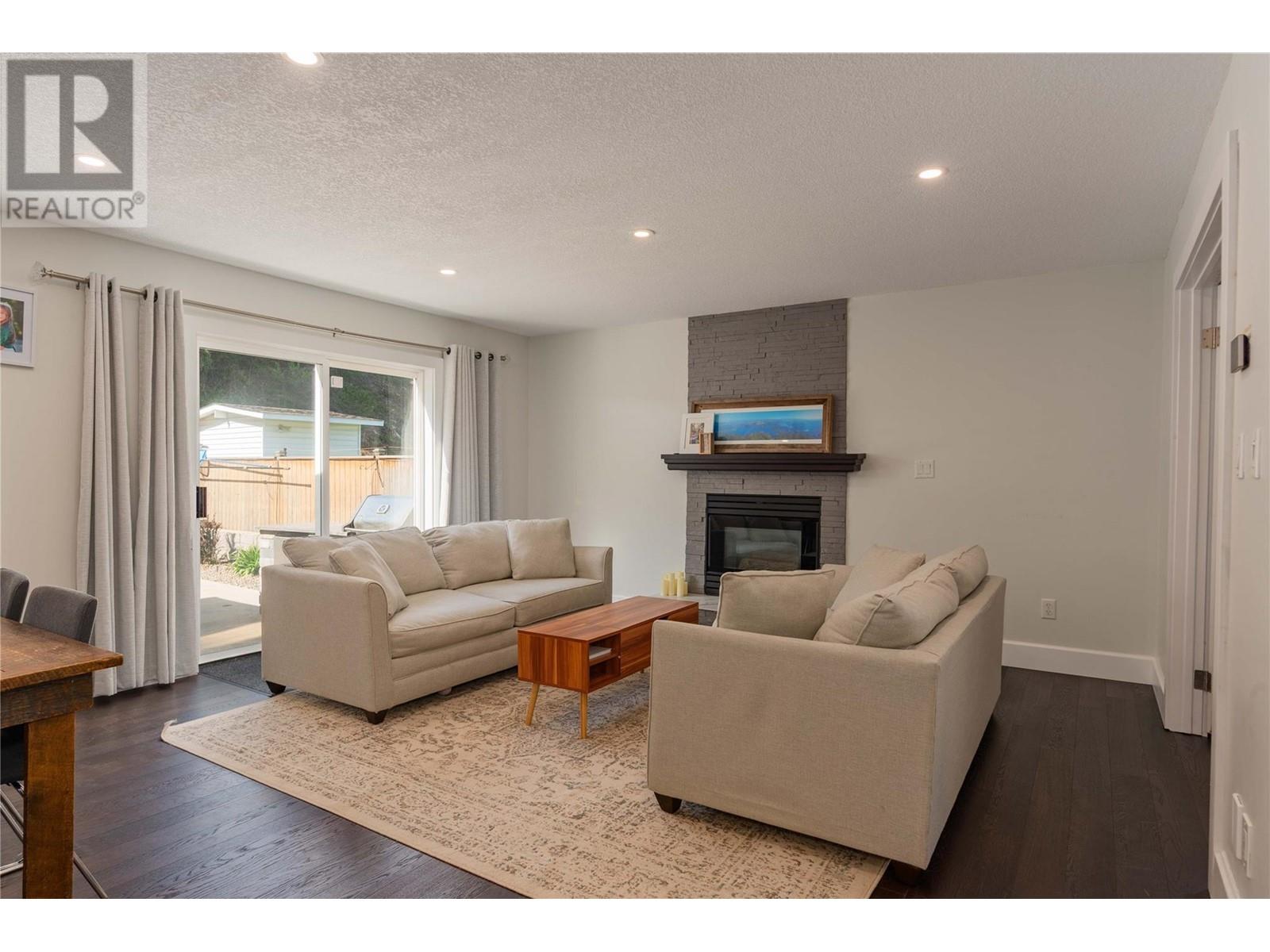 3410 Windsor Place, Castlegar, British Columbia  V1N 4E2 - Photo 29 - 10346034