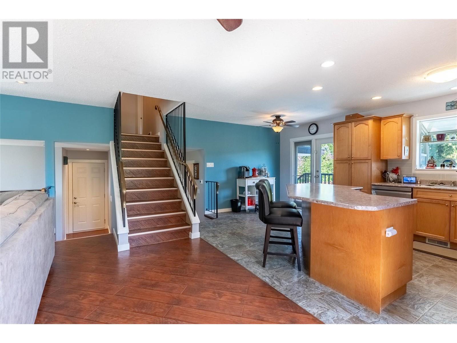 2617 Golf Course Drive, Blind Bay, British Columbia  V0E 1H2 - Photo 10 - 10345729