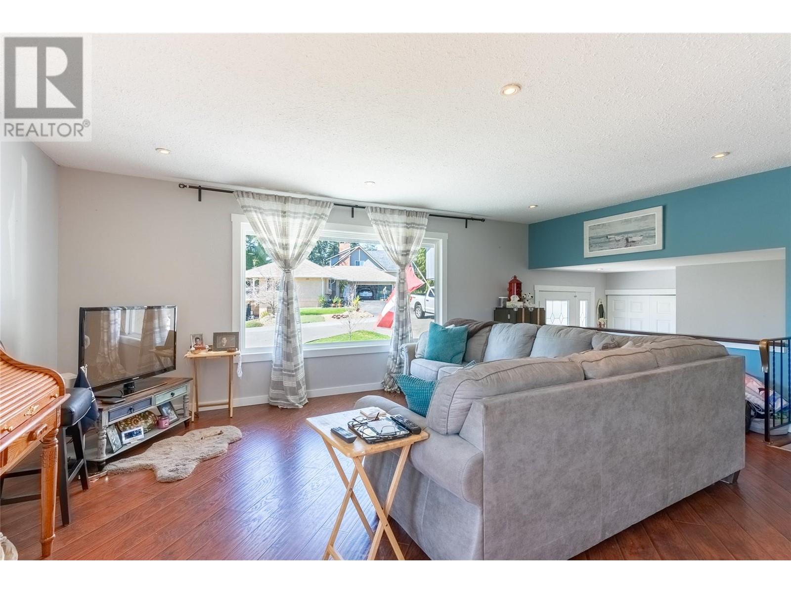 2617 Golf Course Drive, Blind Bay, British Columbia  V0E 1H2 - Photo 5 - 10345729