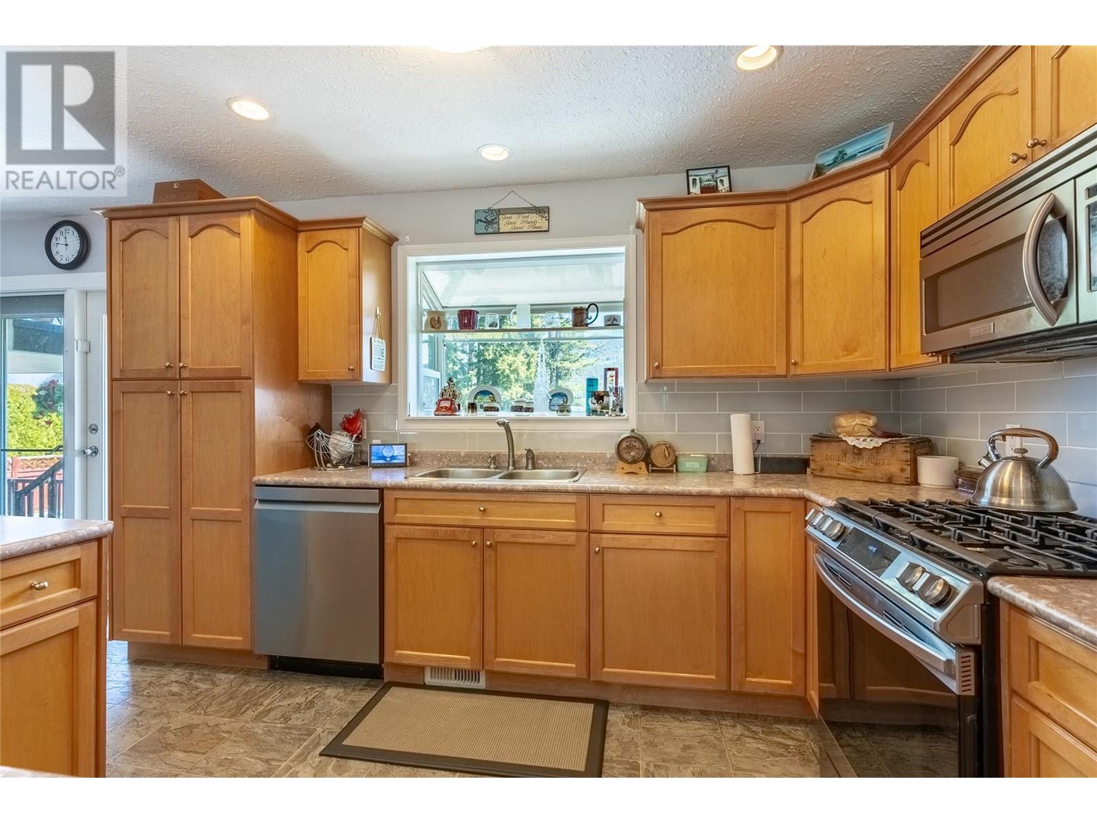 2617 Golf Course Drive, Blind Bay, British Columbia  V0E 1H2 - Photo 9 - 10345729