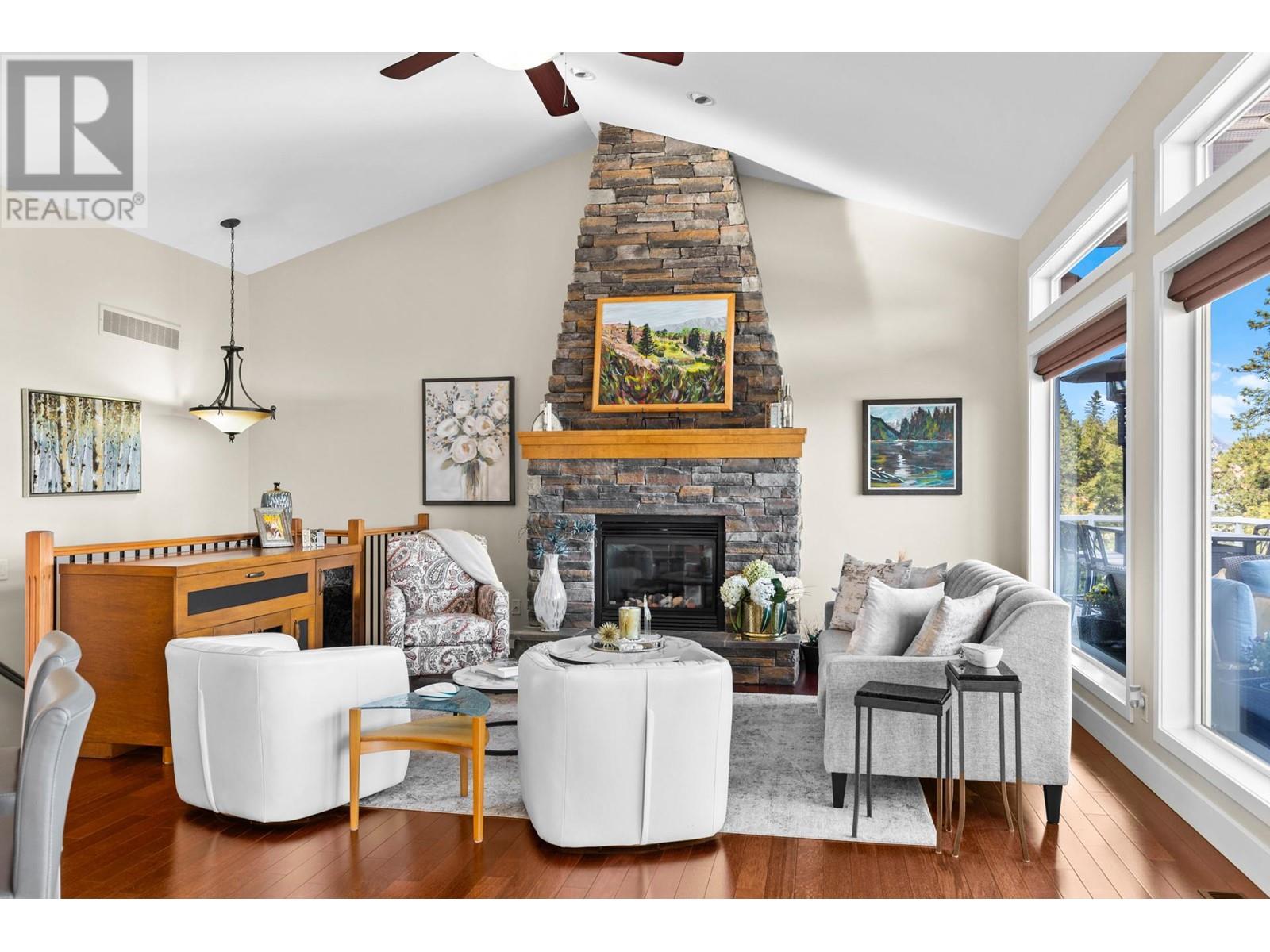 6490 Sherburn Road, Peachland, British Columbia  V0H 1X7 - Photo 10 - 10345674
