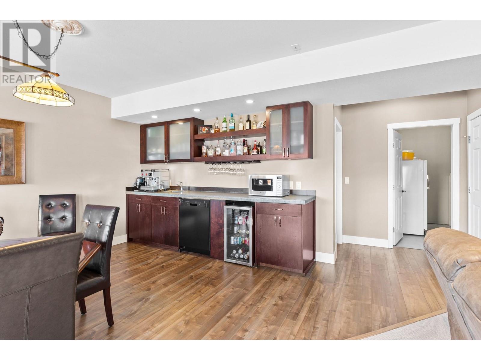 6490 Sherburn Road, Peachland, British Columbia  V0H 1X7 - Photo 30 - 10345674