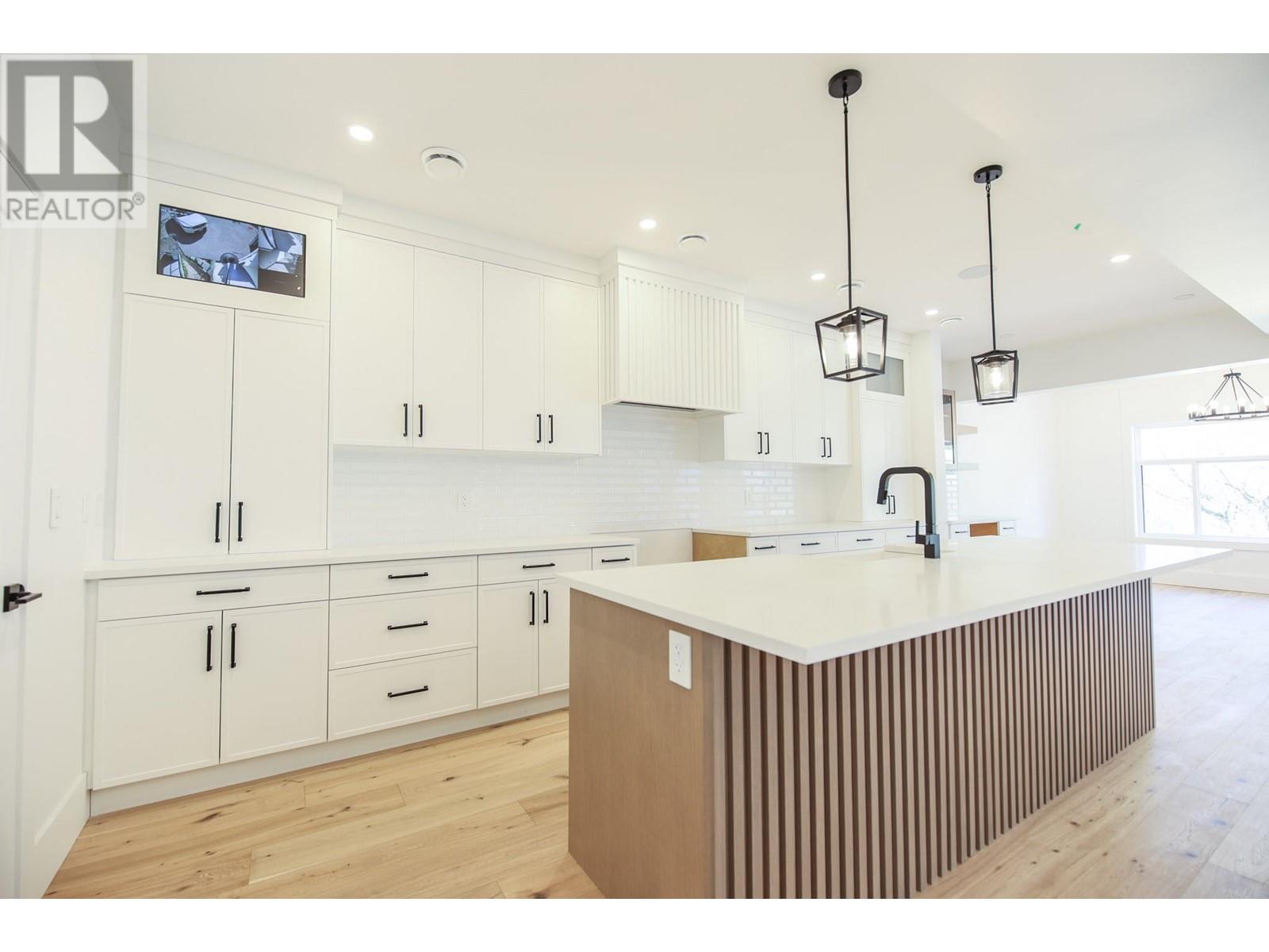 18 Chardonnay Court, Osoyoos, British Columbia  V0H 1V6 - Photo 13 - 10346015