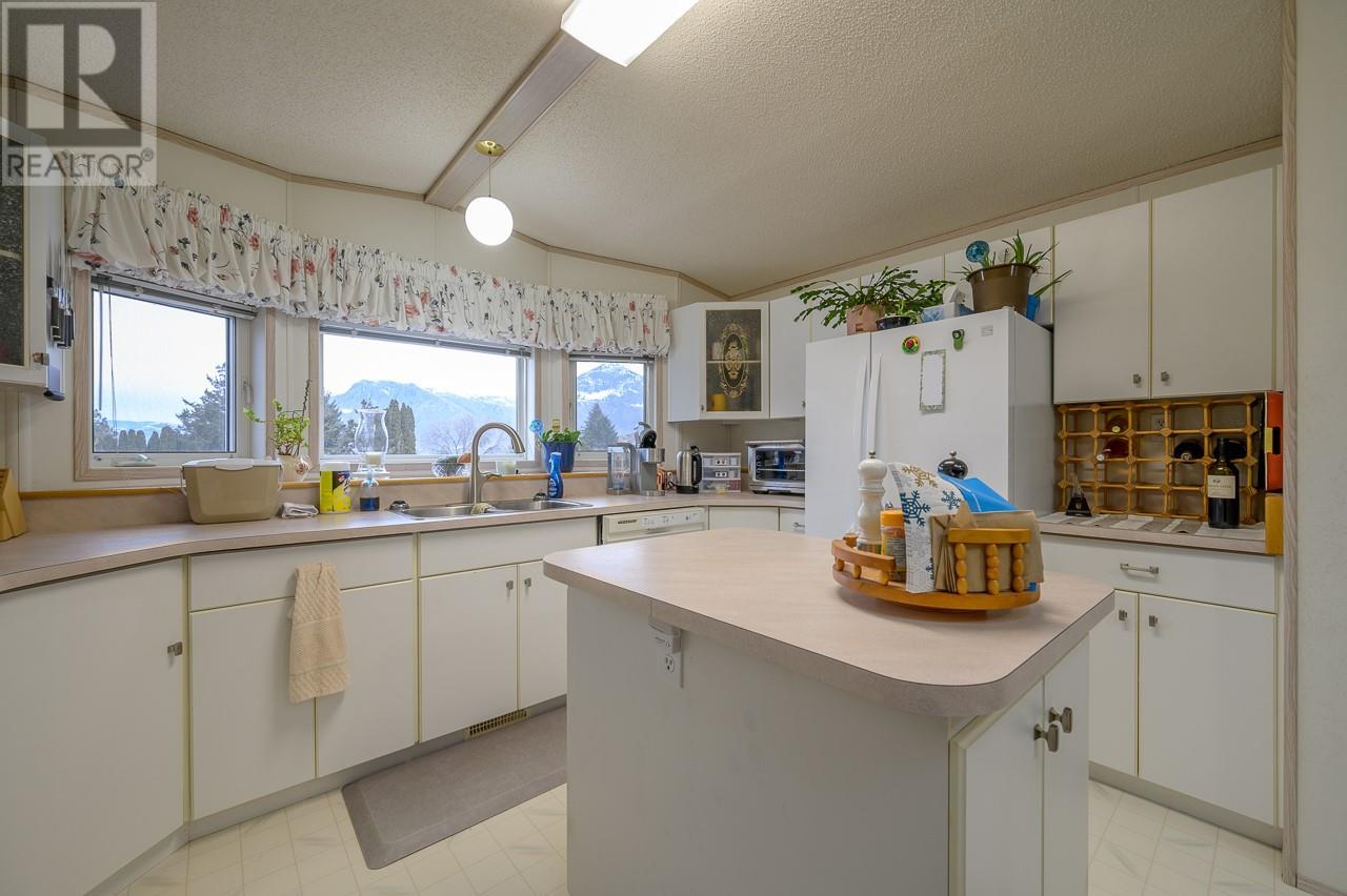 1175 Rose Hill Road Unit# 35, Kamloops, British Columbia  V2E 1G9 - Photo 6 - 10346058