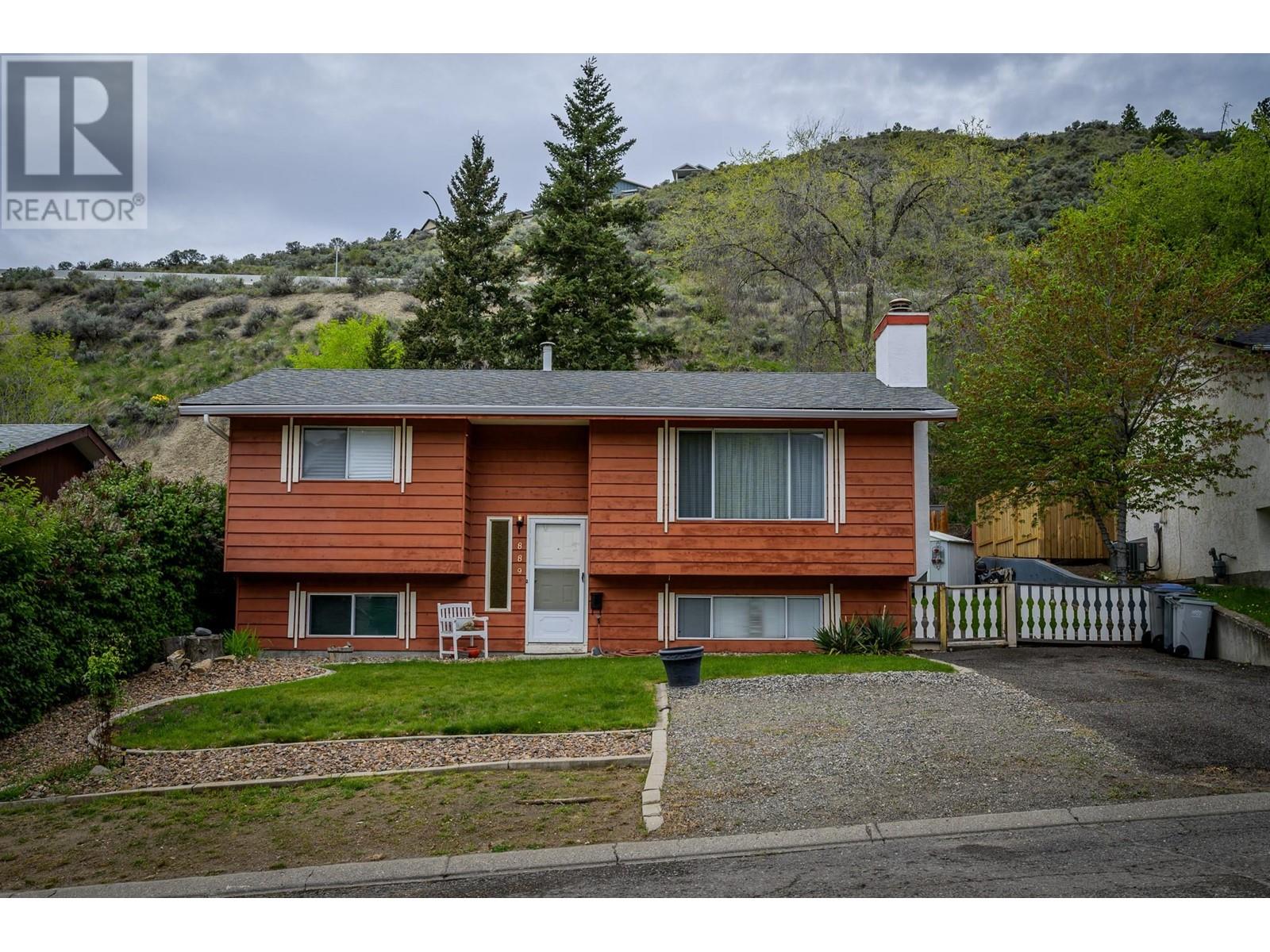889 Mcqueen Drive, Kamloops, British Columbia  V2B 7X8 - Photo 1 - 10346051