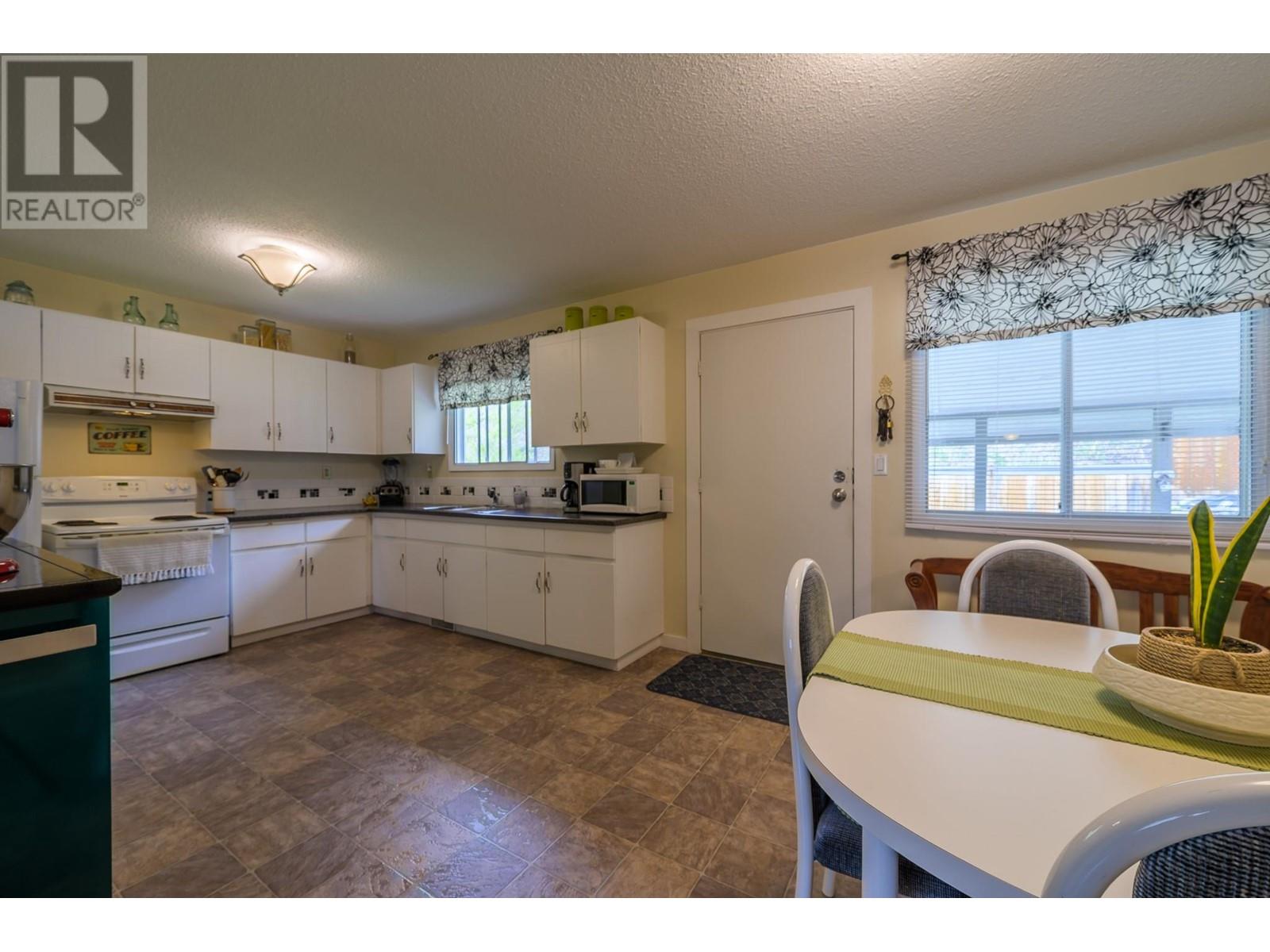 889 Mcqueen Drive, Kamloops, British Columbia  V2B 7X8 - Photo 7 - 10346051