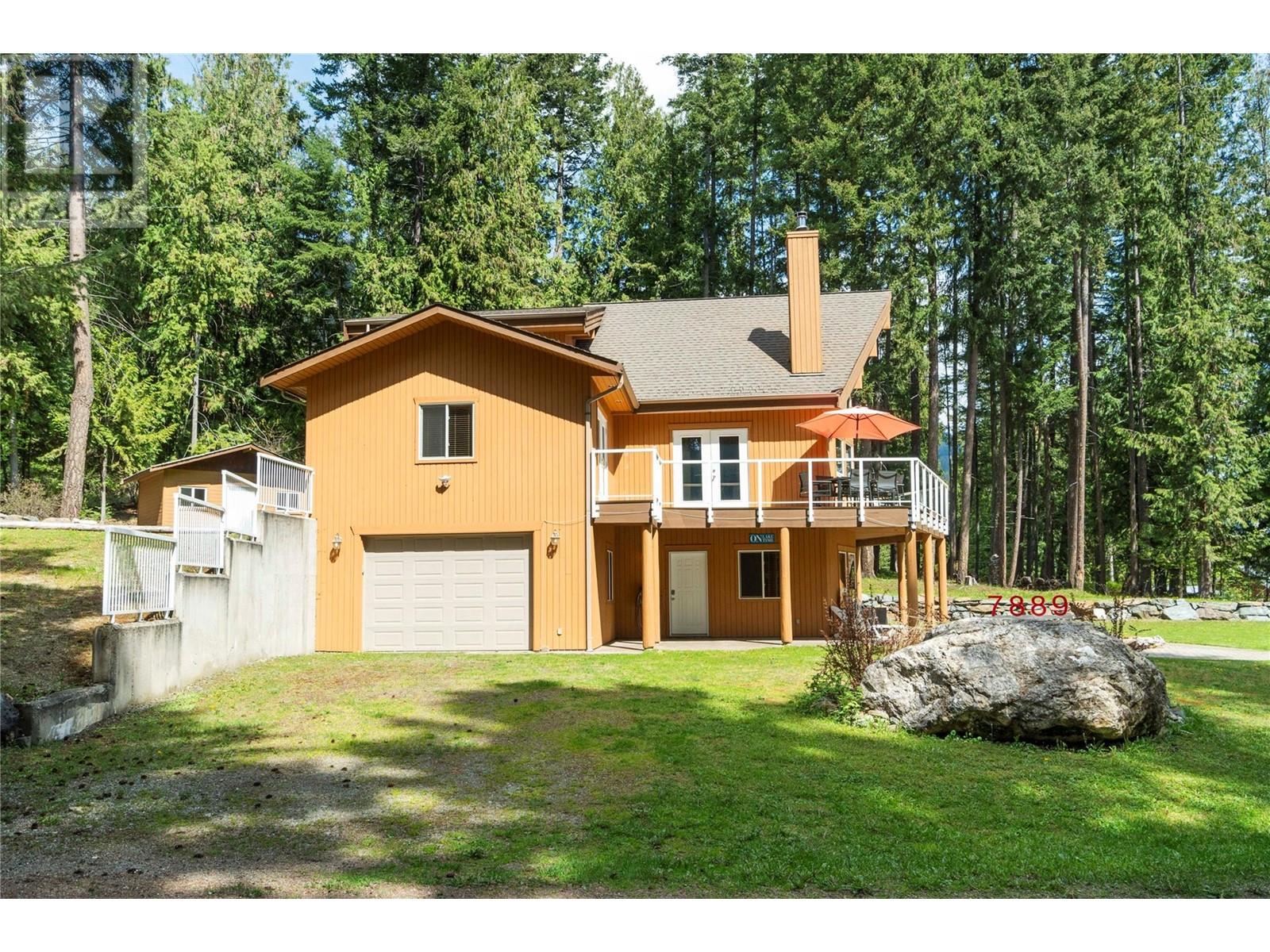 7889 Gardiner Road, Anglemont, British Columbia  V0E 1M8 - Photo 51 - 10346071