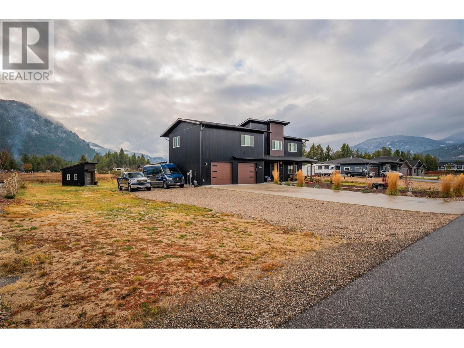 1070 Elkview Road, Castlegar, British Columbia  V1N 4L5 - Photo 60 - 10345826