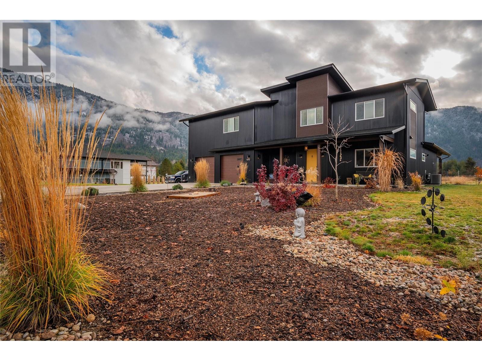 1070 Elkview Road, Castlegar, British Columbia  V1N 4L5 - Photo 64 - 10345826