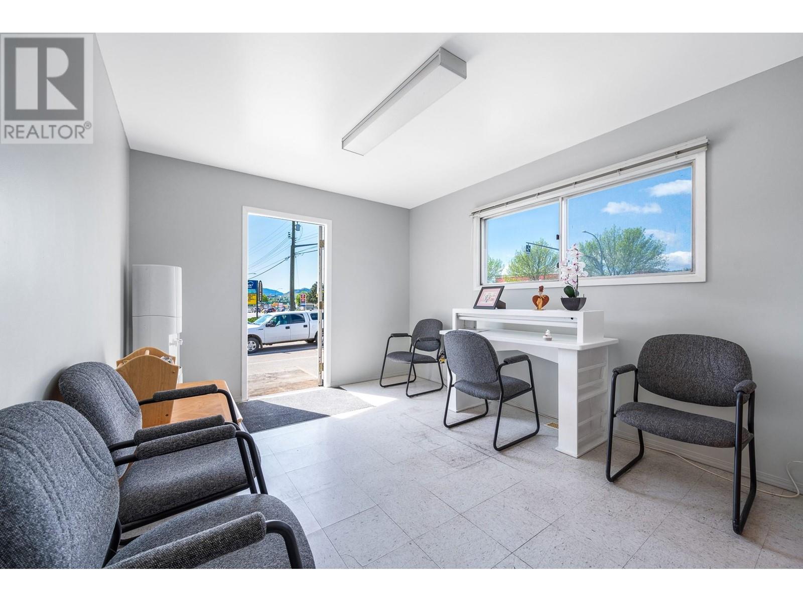 4315 27 Street, Vernon, British Columbia  V1T 3M4 - Photo 9 - 10345774