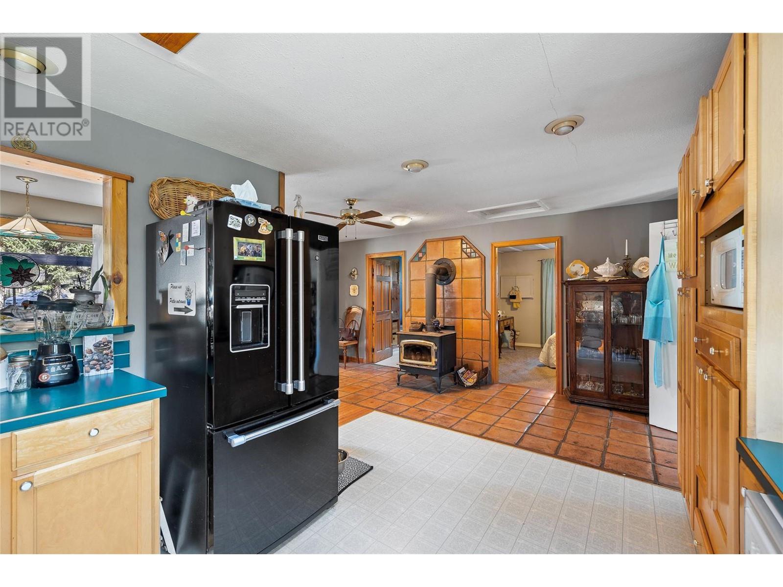 6580 33 Highway, Beaverdell, British Columbia  V0H 1A0 - Photo 3 - 10345986