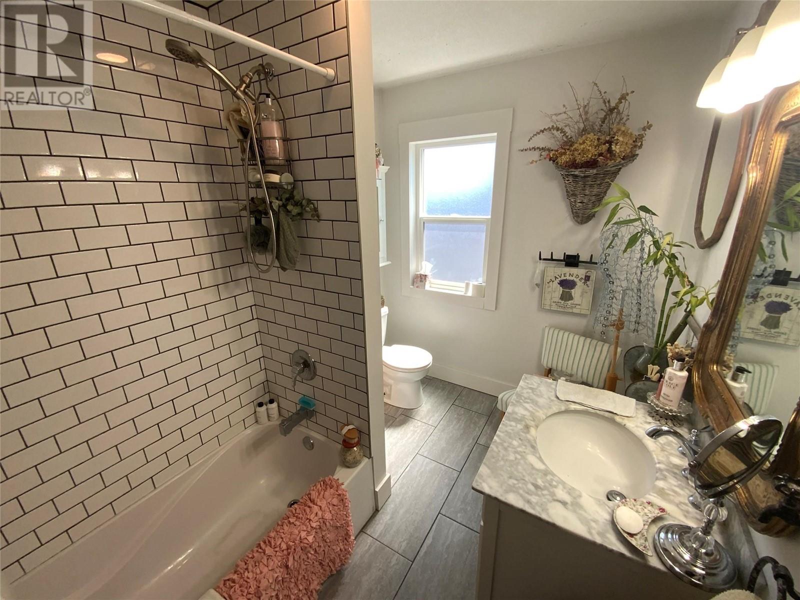 8609 87th Street, Osoyoos, British Columbia  V0H 1V2 - Photo 8 - 10346101