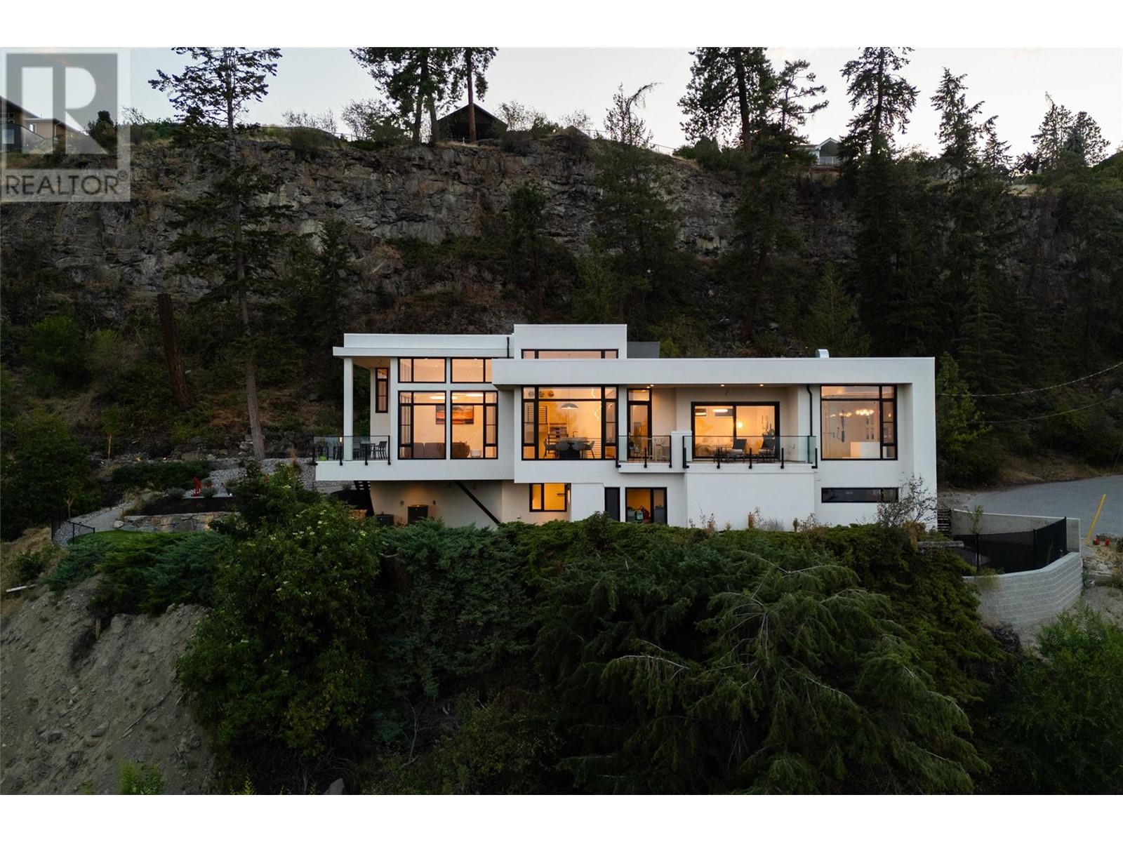2843 Lakeridge Road, West Kelowna, British Columbia  V1Z 1Y1 - Photo 63 - 10345621