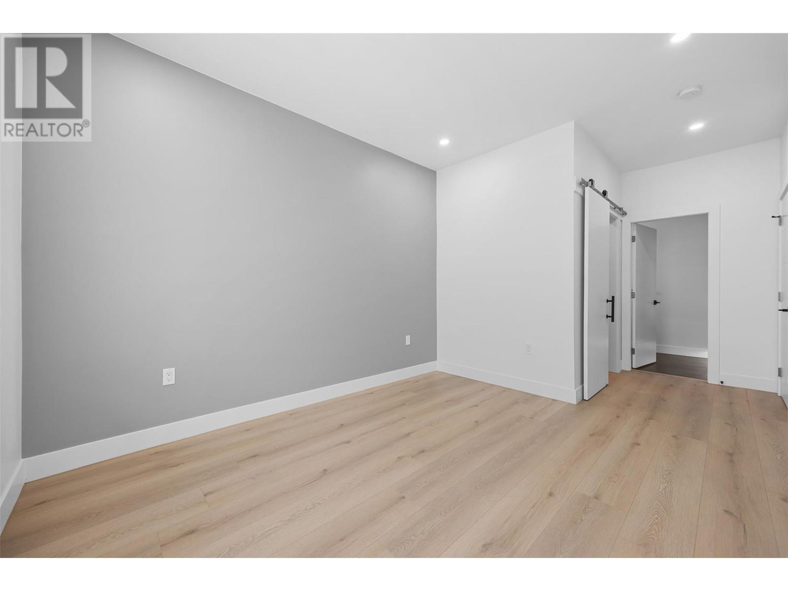 750 Raymer Avenue, Kelowna, British Columbia  V1Y 4Z8 - Photo 12 - 10345983