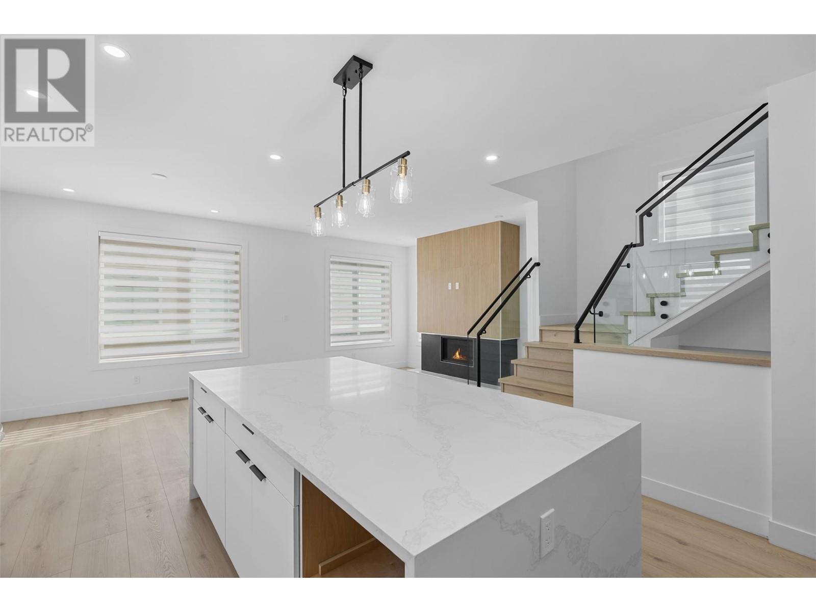 750 Raymer Avenue, Kelowna, British Columbia  V1Y 4Z8 - Photo 6 - 10345983