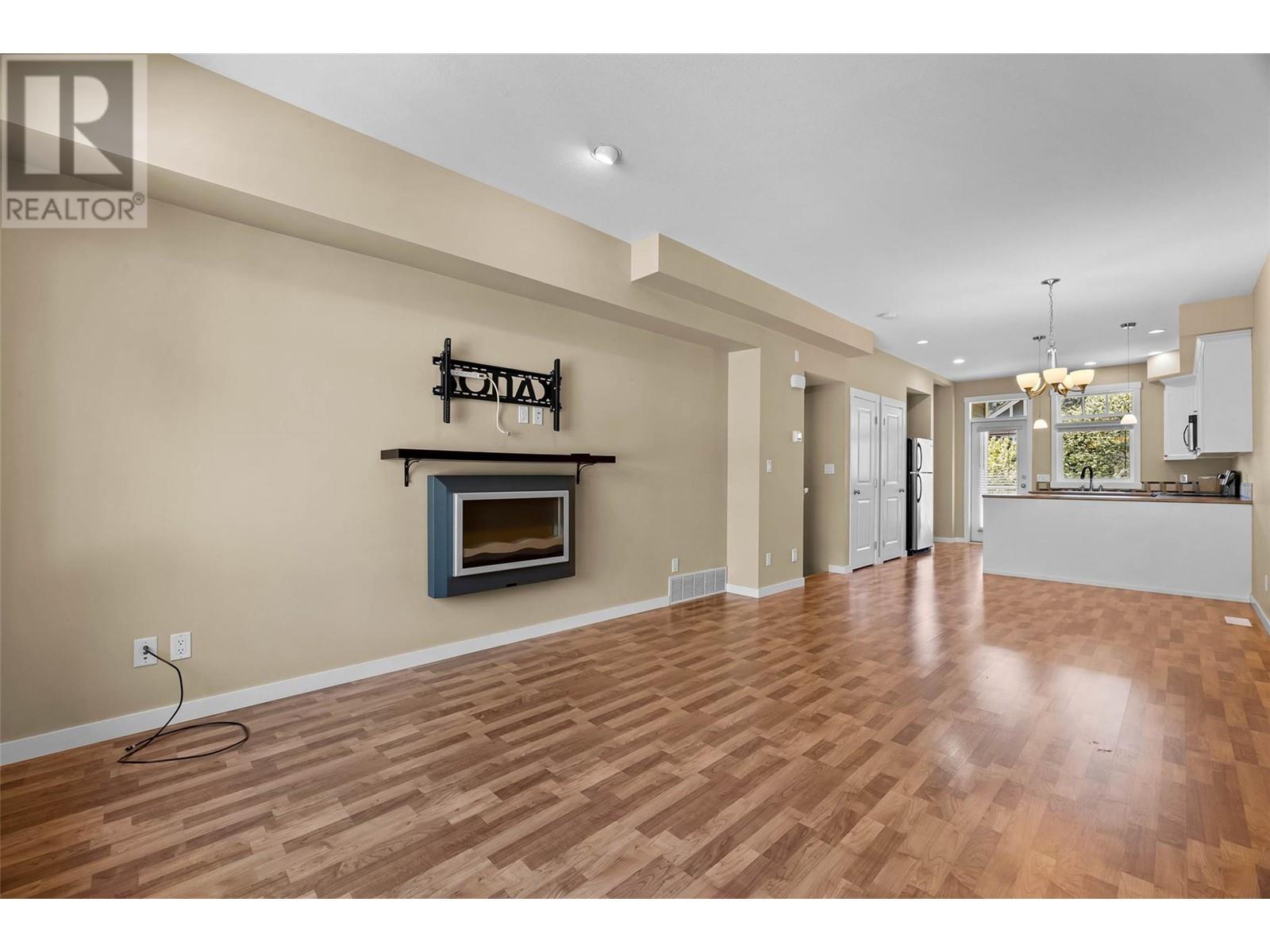 2860 Valleyview Drive Unit# 4, Kamloops, British Columbia  V2C 0B3 - Photo 5 - 10345973