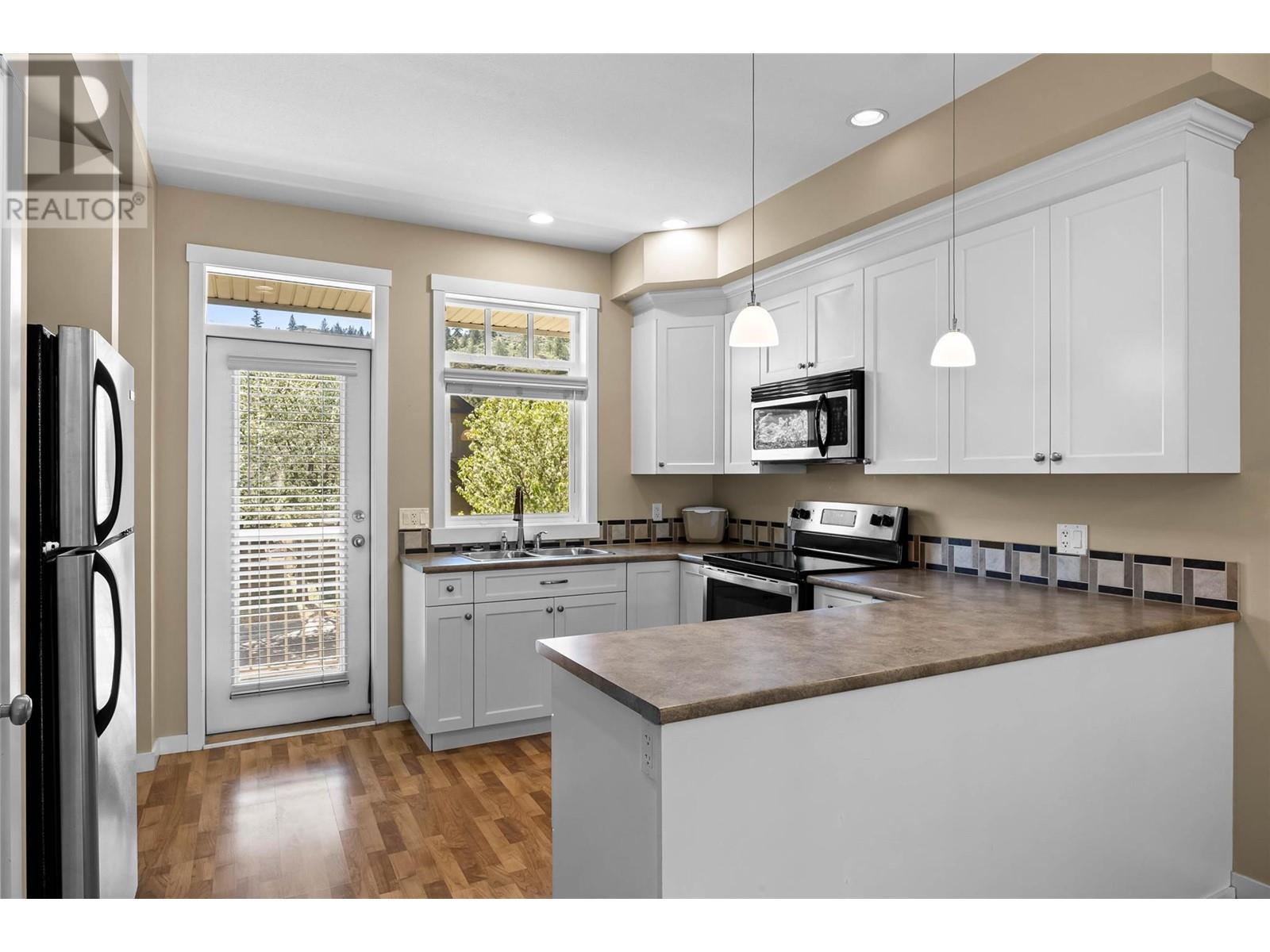 2860 Valleyview Drive Unit# 4, Kamloops, British Columbia  V2C 0B3 - Photo 6 - 10345973