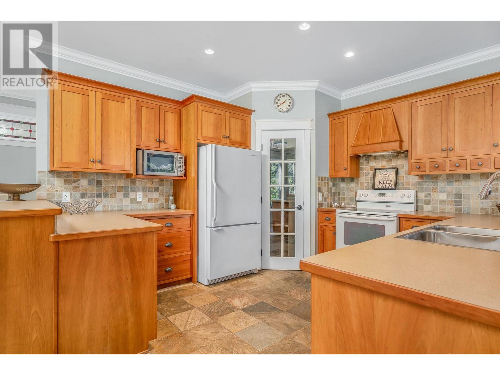 9732 Cameron Road, Vernon, British Columbia  V1H 1K9 - Photo 15 - 10345623