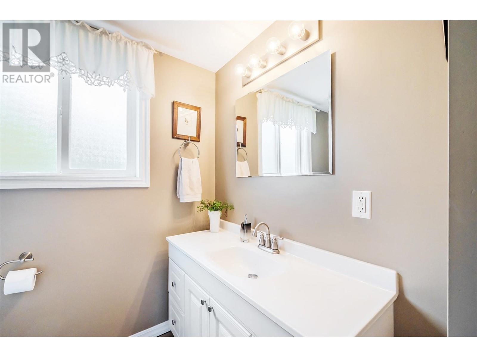 11305 Walters Road, Summerland, British Columbia  V0H 1Z4 - Photo 17 - 10346018