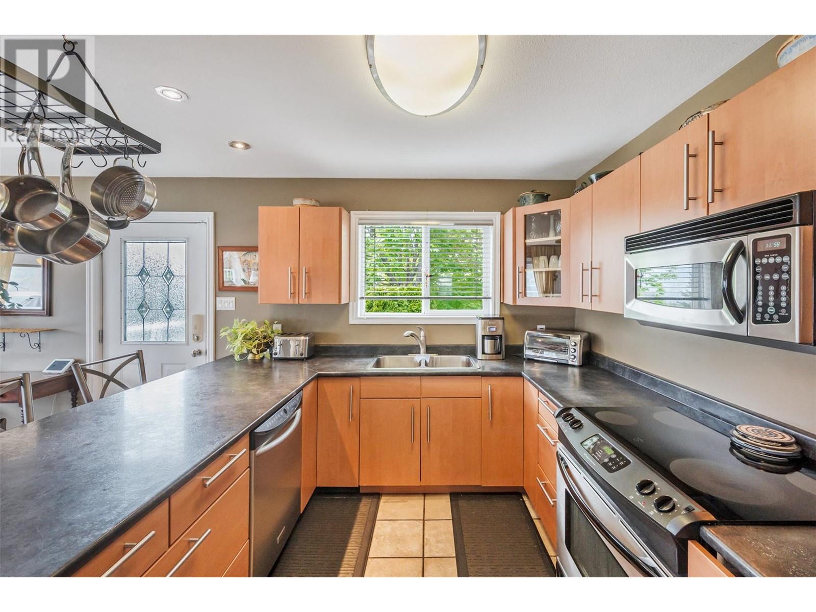11305 Walters Road, Summerland, British Columbia  V0H 1Z4 - Photo 6 - 10346018
