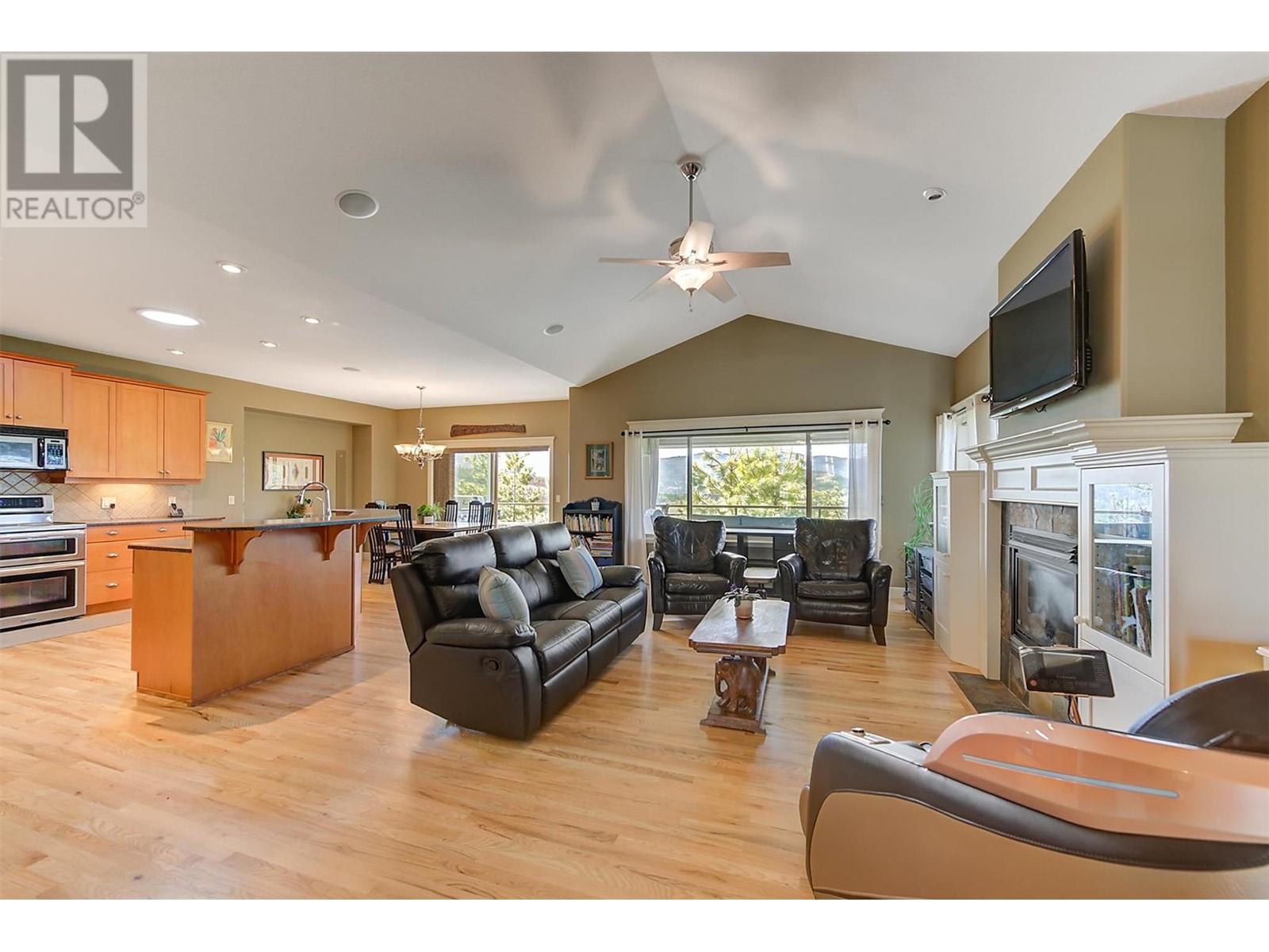 2204 Quail Run Drive, Kelowna, British Columbia  V1V 2S4 - Photo 3 - 10345924