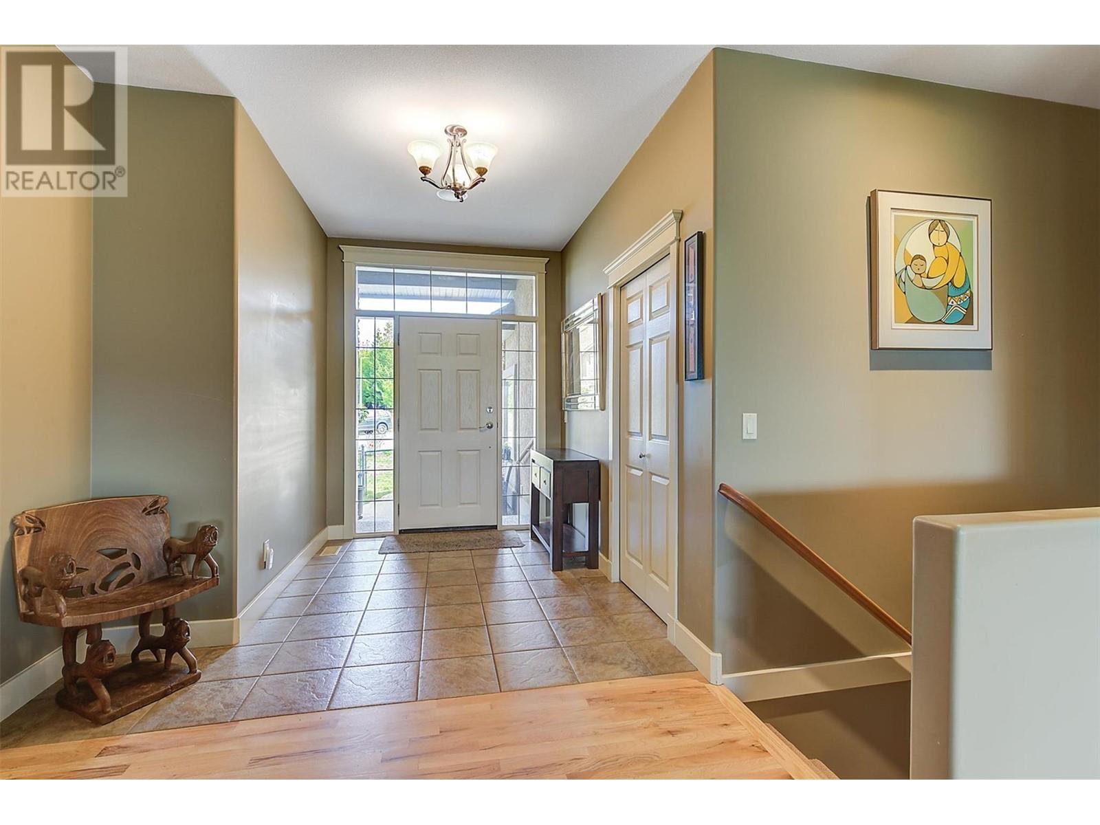 2204 Quail Run Drive, Kelowna, British Columbia  V1V 2S4 - Photo 4 - 10345924