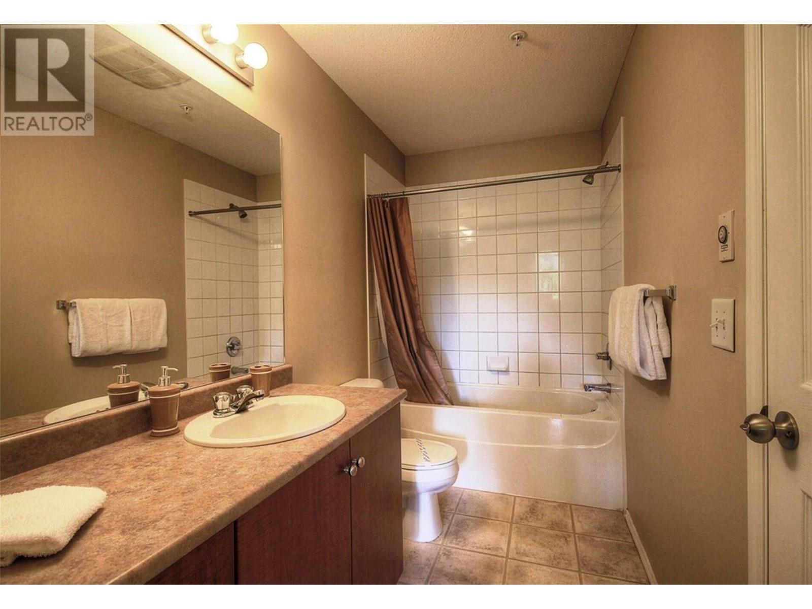 1875 Country Club Drive Unit# 1202, Kelowna, British Columbia  V1V 2W7 - Photo 19 - 10345734